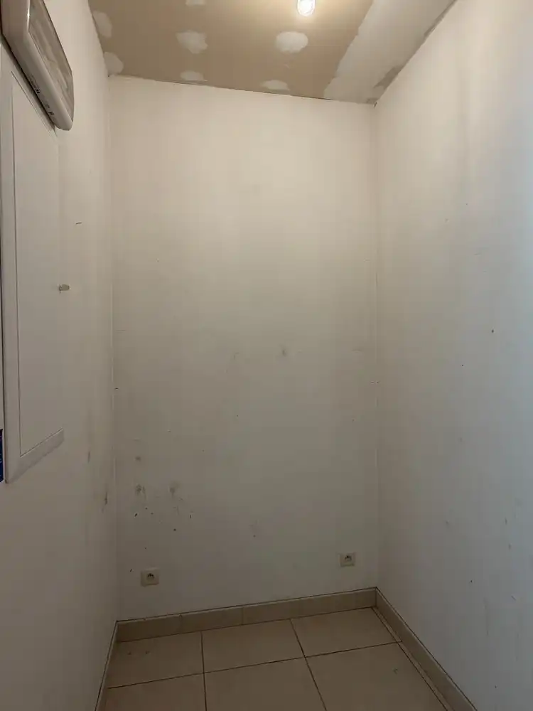 Instapklaar en energiezuinig ruim twee slaapkamer appartement in het centrum van Eke foto 11