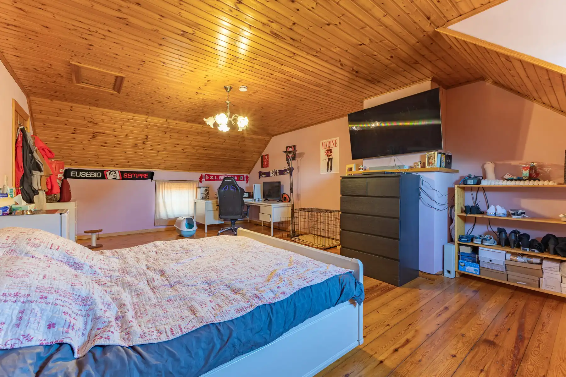 Villa met 4 slaapkamers, grote tuin en garage foto 14