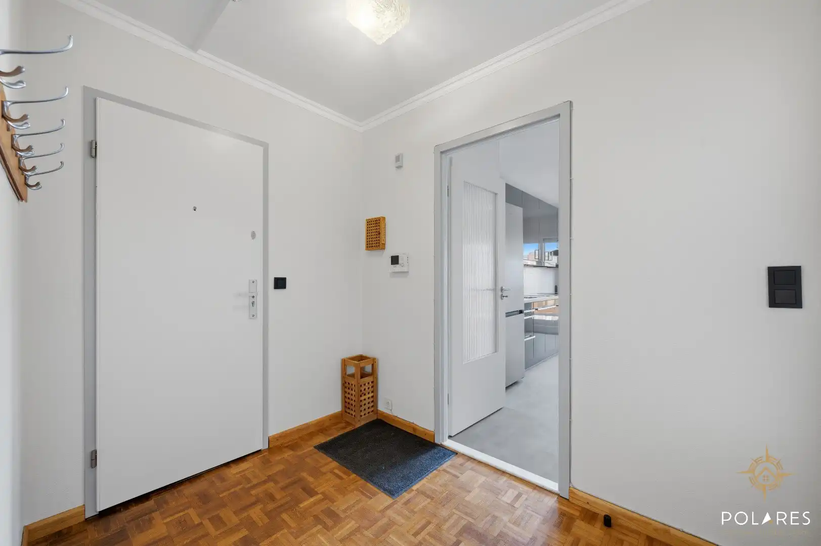 Instapklaar 1-slaapkamerappartement op interessante locatie! foto 2