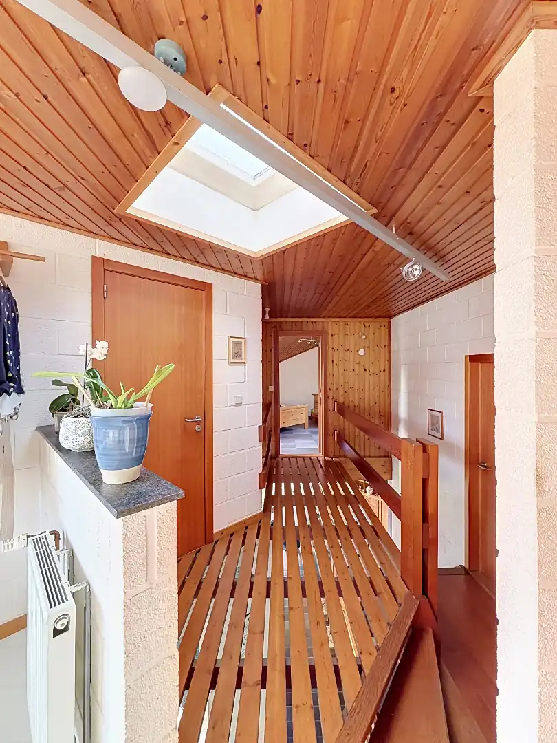 Karaktervolle vrijstaande woning op een prachtig groen perceel foto 14