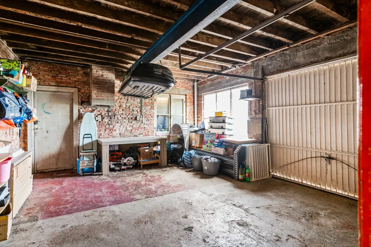 Te renoveren woning met veel potentieel in Ranst! foto 10
