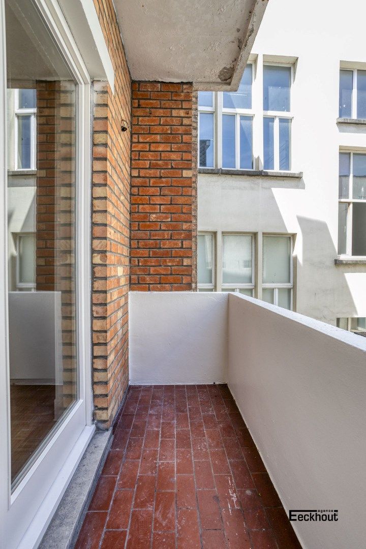 Ruim appartement in centrum Oostende met mooi open zicht op het Leopoldpark! foto 13