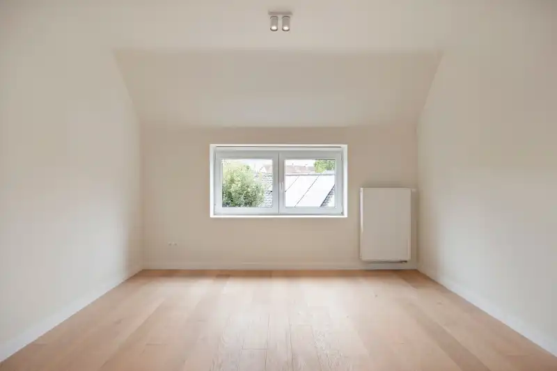 Een architecturale gezinswoning met karakter en uitzonderlijk veel ruimte foto 15