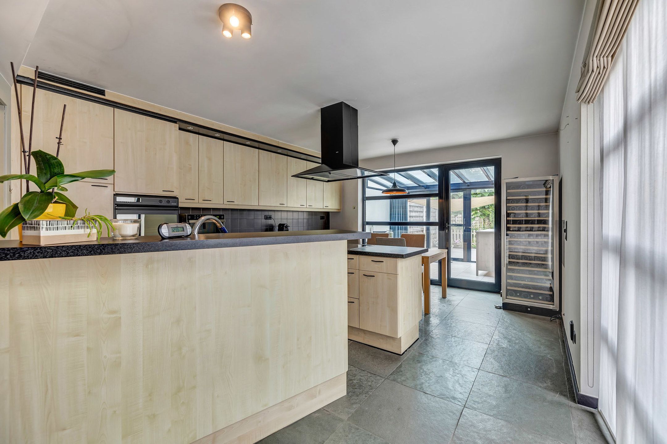 Gezellige, instapklare HOB met garage en tuin foto 11