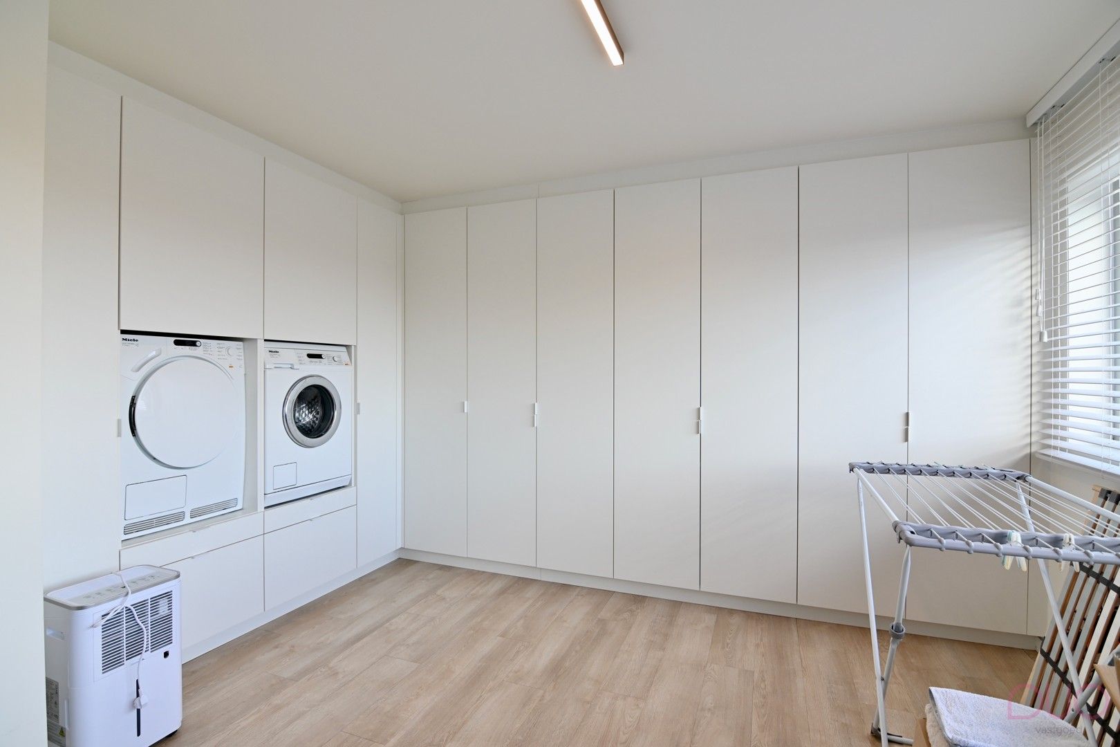 Ontdek ongeëvenaarde luxe en ruimte in deze prachtige villa in het rustige Herk-de-Stad. foto 21