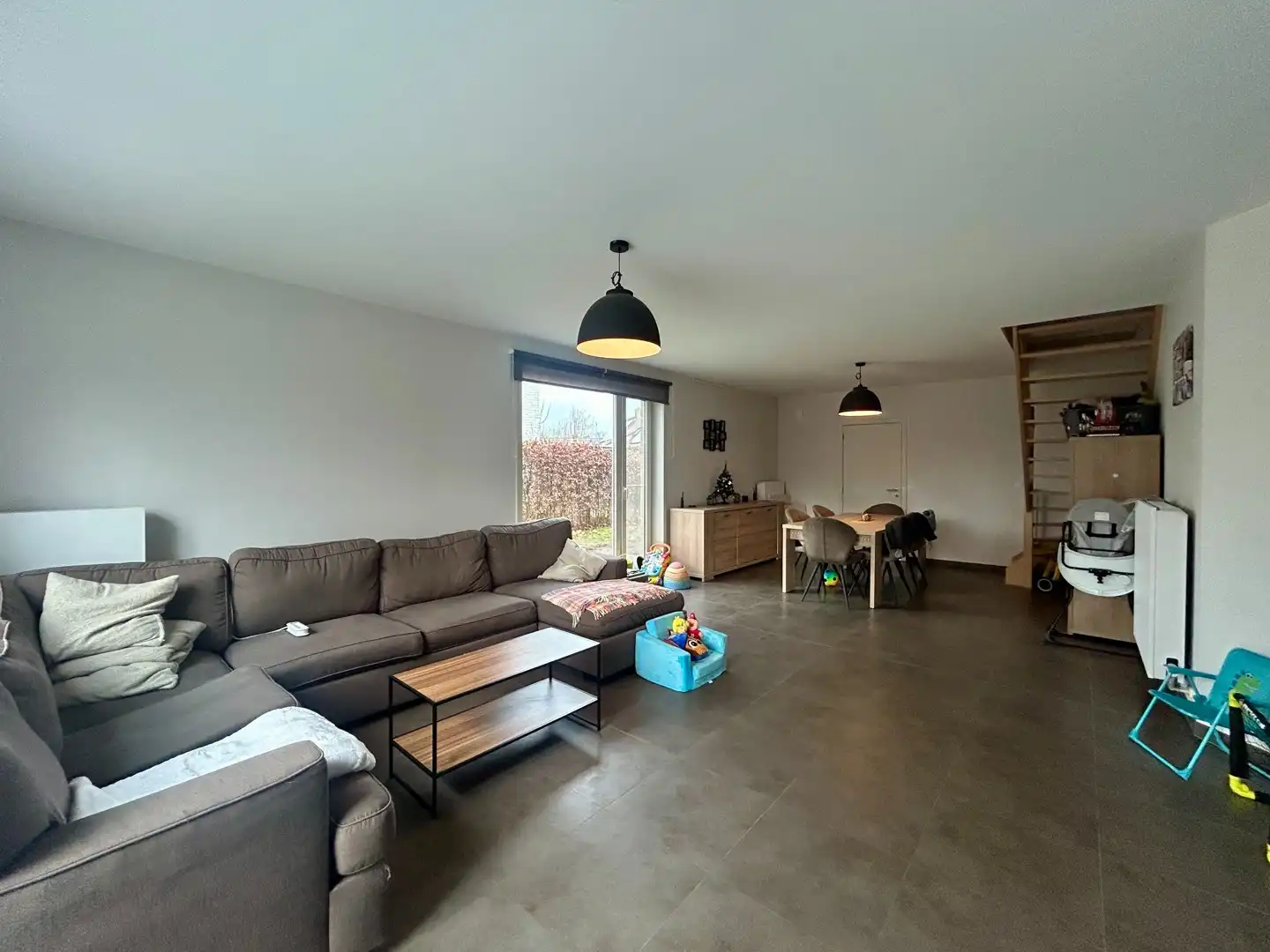 Recente halfopen bebouwing met 3 slaapkamers, garage en tuin te Vinkt! foto 3