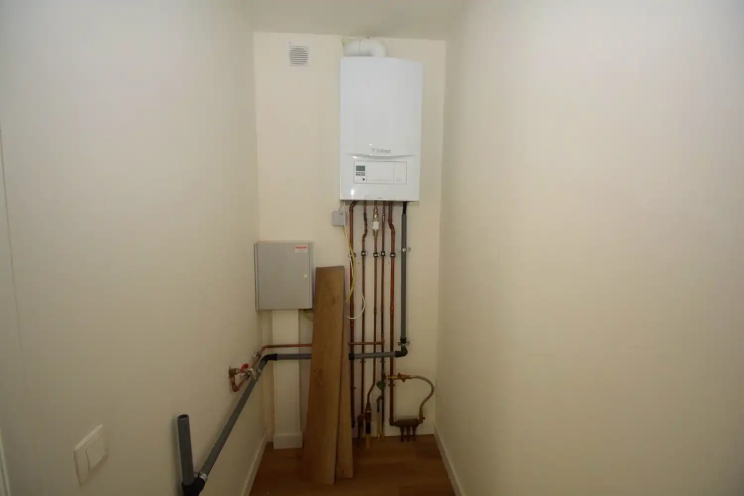 GERENOVEERD APPARTEMENT MET 2 SLK TE CENTRUM RANST! foto 8