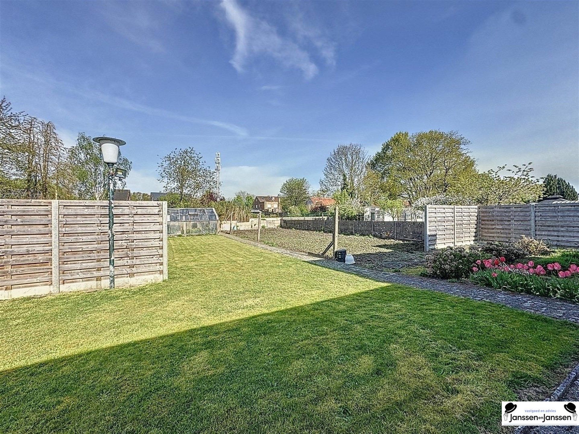 Charmante woning in hartje Gooreind! foto 22