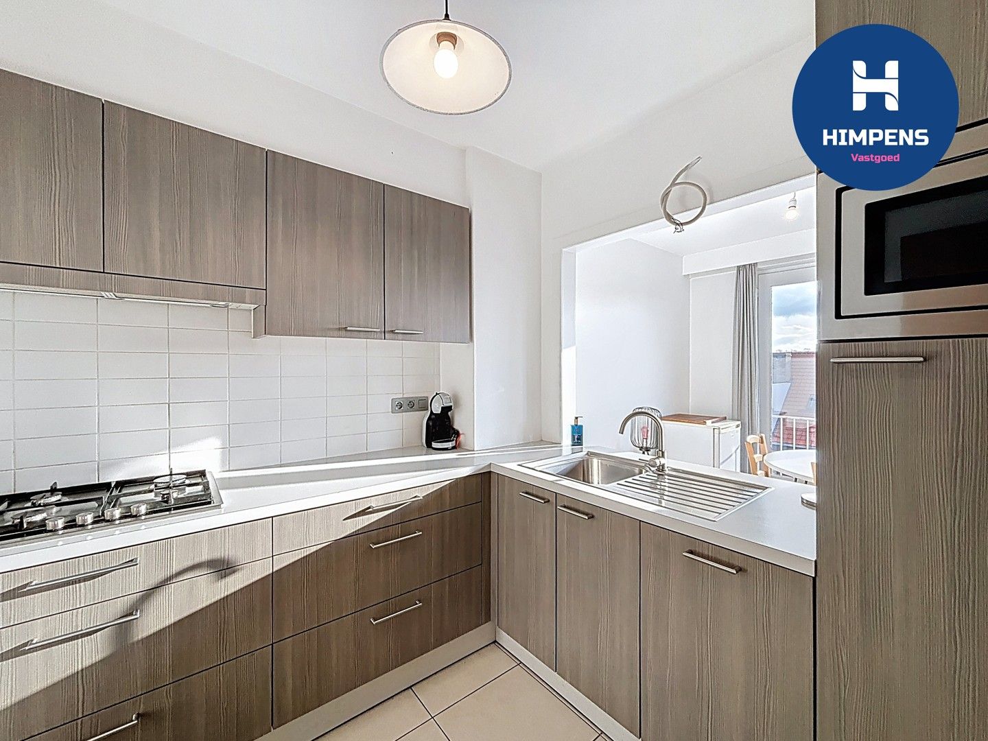 Instapklaar zonnig appartement in het centrum van De Panne foto 6