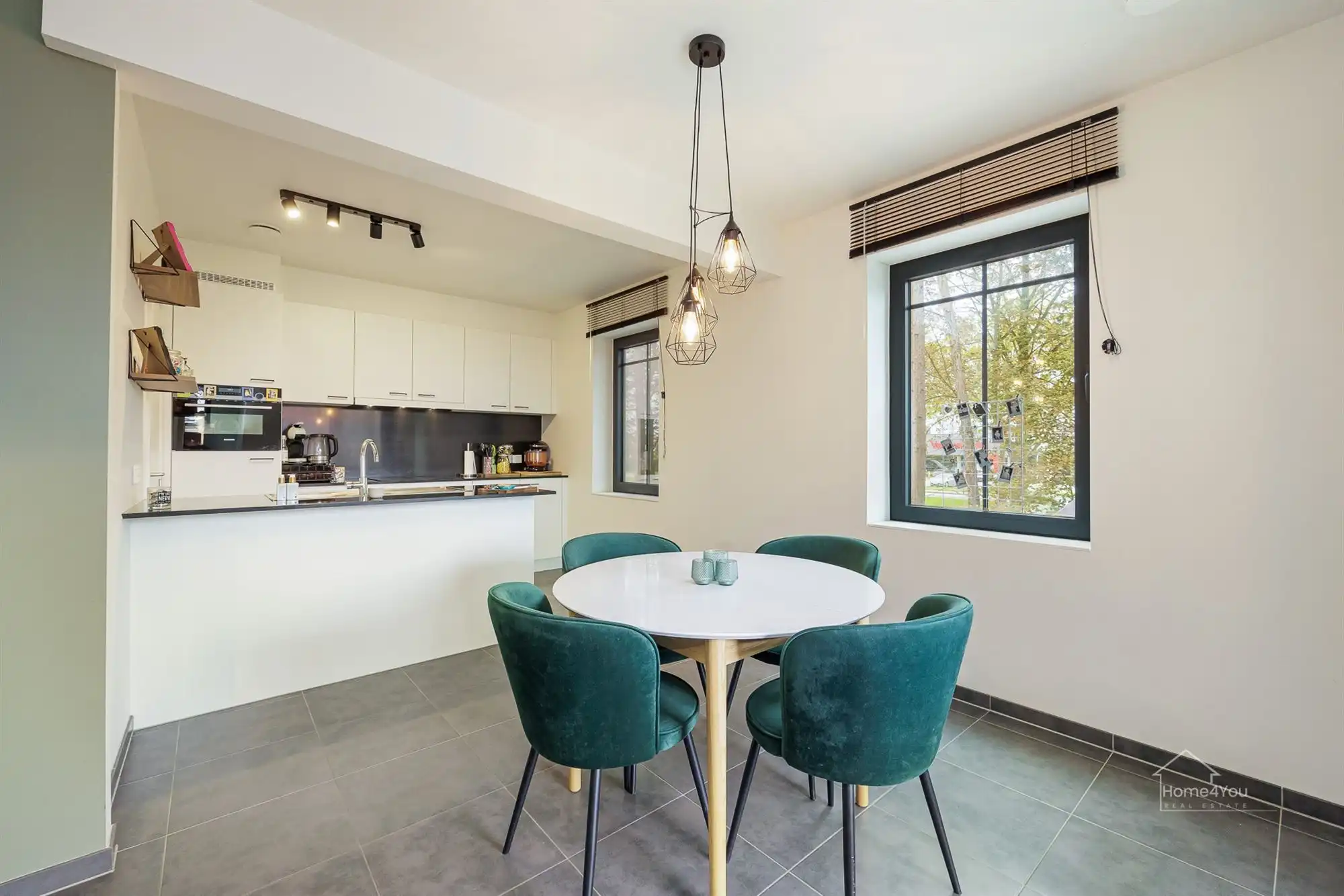 Recent Instapklaar Appartement te Lier + garage foto 6