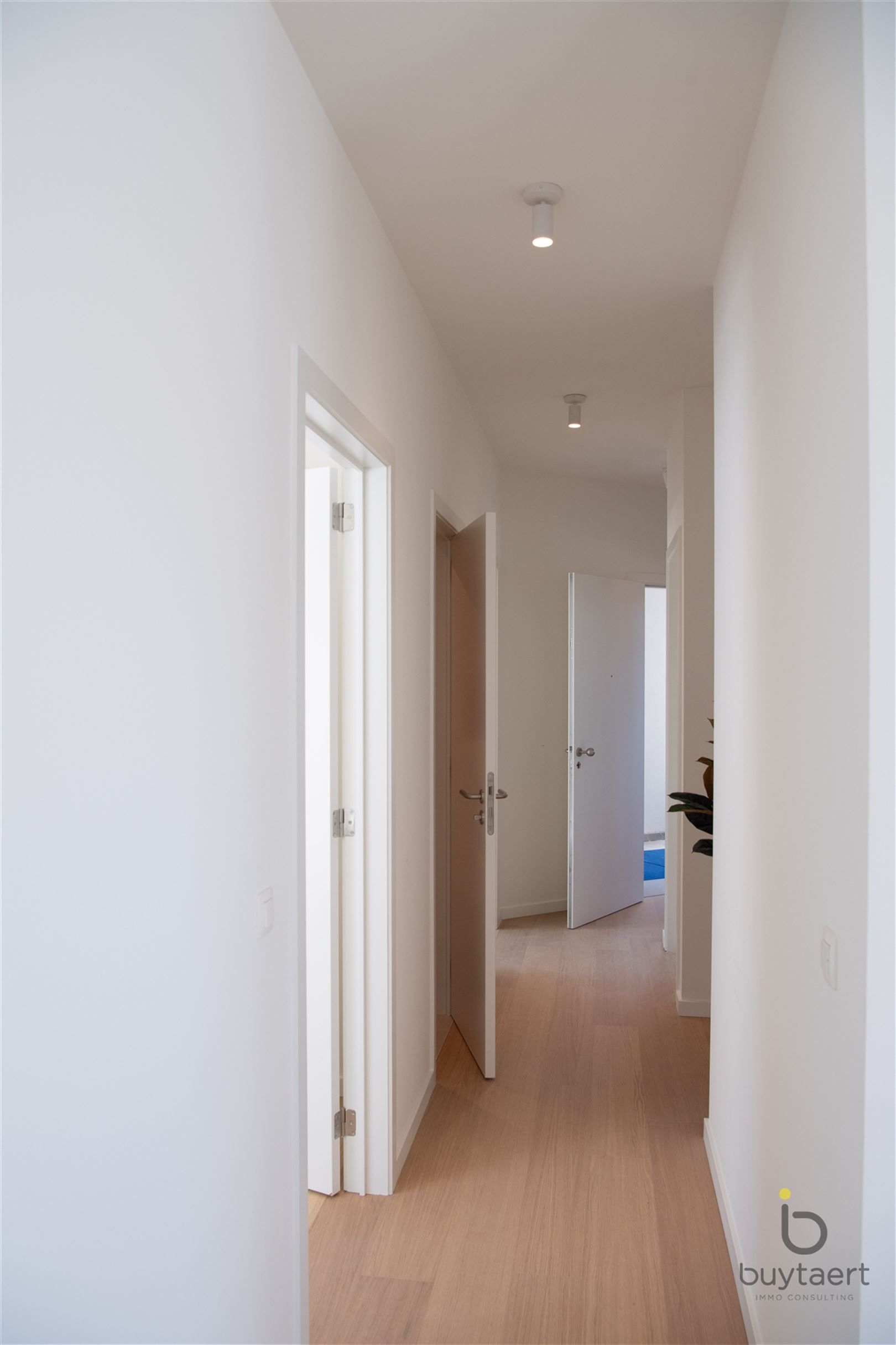 Beleef luxe, comfort en energiezuinigheid in een karaktervolle architectuur. foto 21