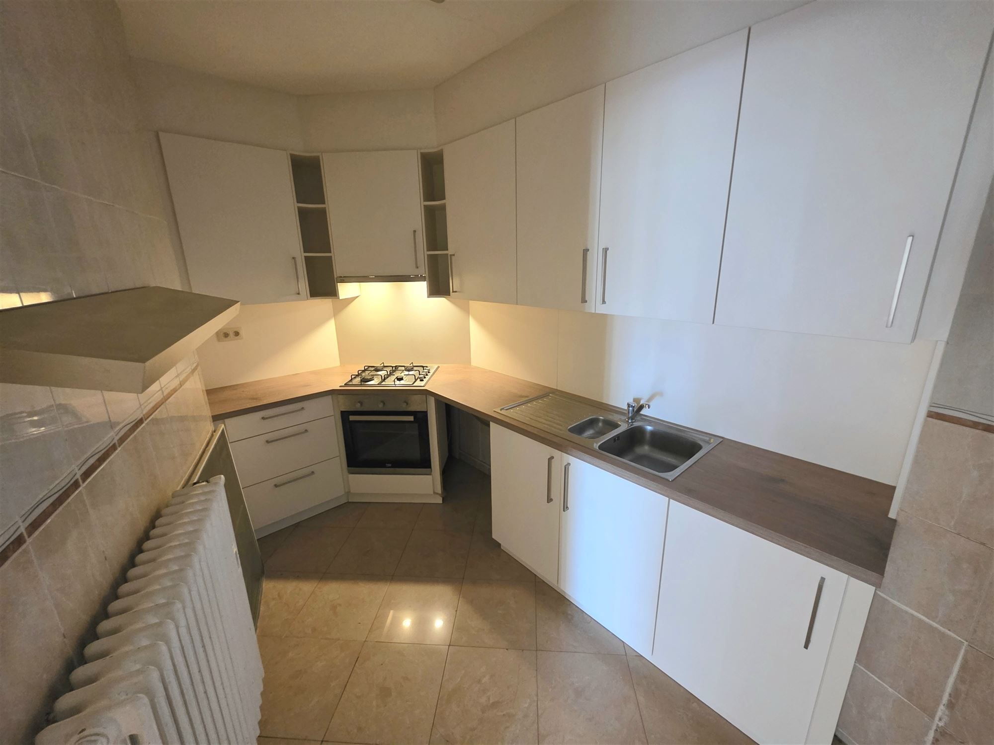 Ruim en Instapklaar Gelijkvloers Appartement in het Centrum  foto 6