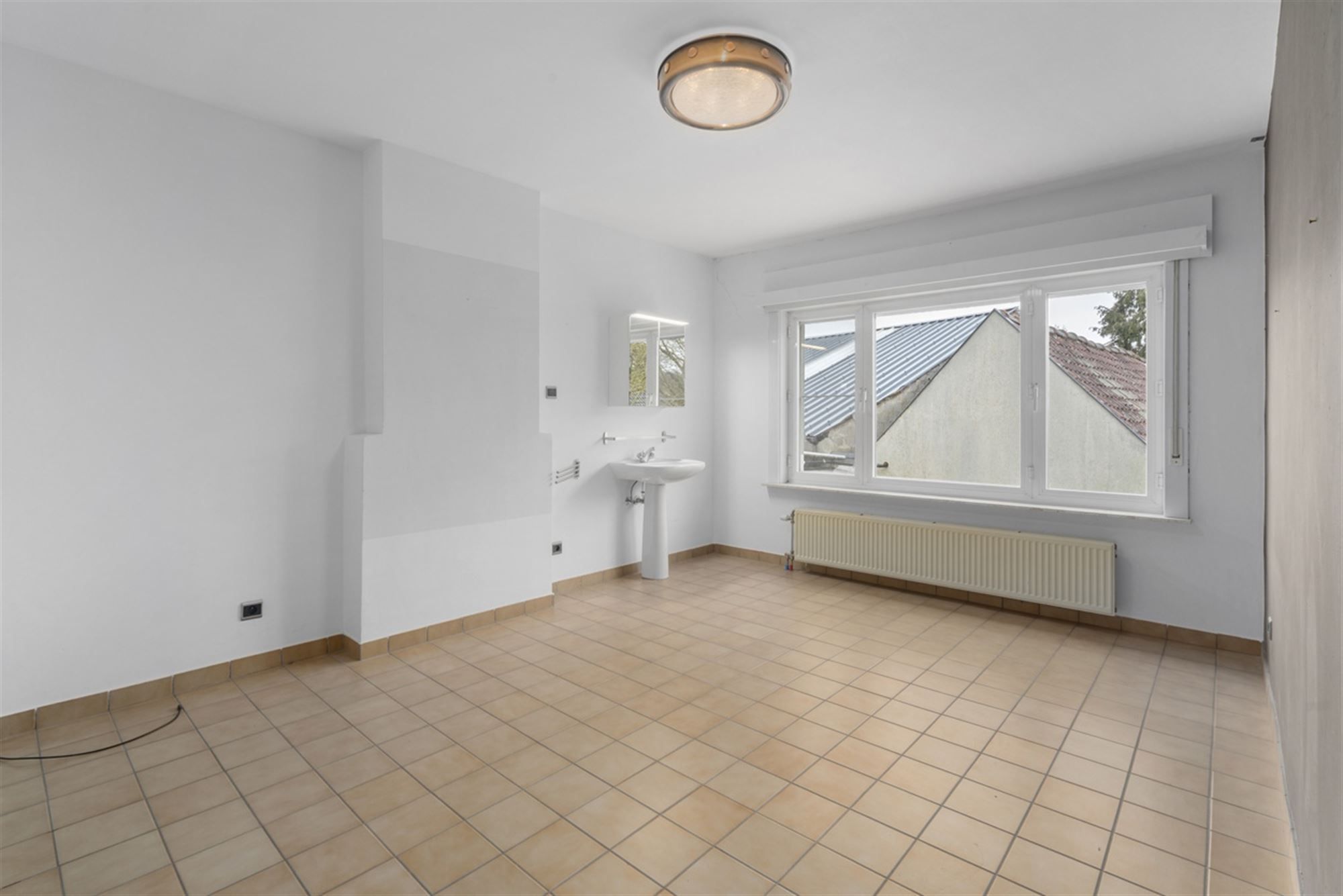 Te renoveren RUIME BURGERSWONING met BIJGEBOUW op een perceel van 668m² foto 21