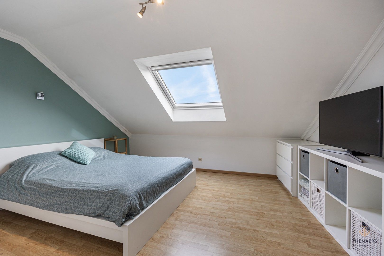 Bel-etage met polyvalente ruimte, garage en grote terrassen. foto 24