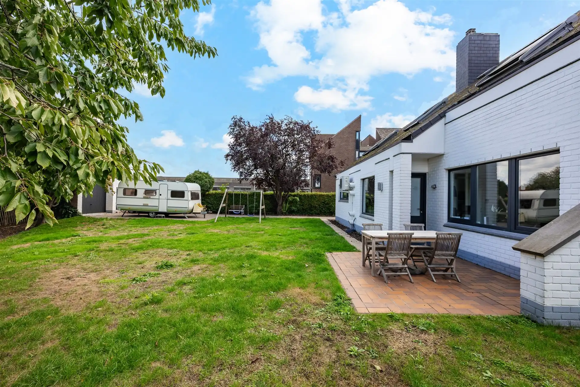 Riante woning met 4 slaapkamers , tuin en praktijk foto 58
