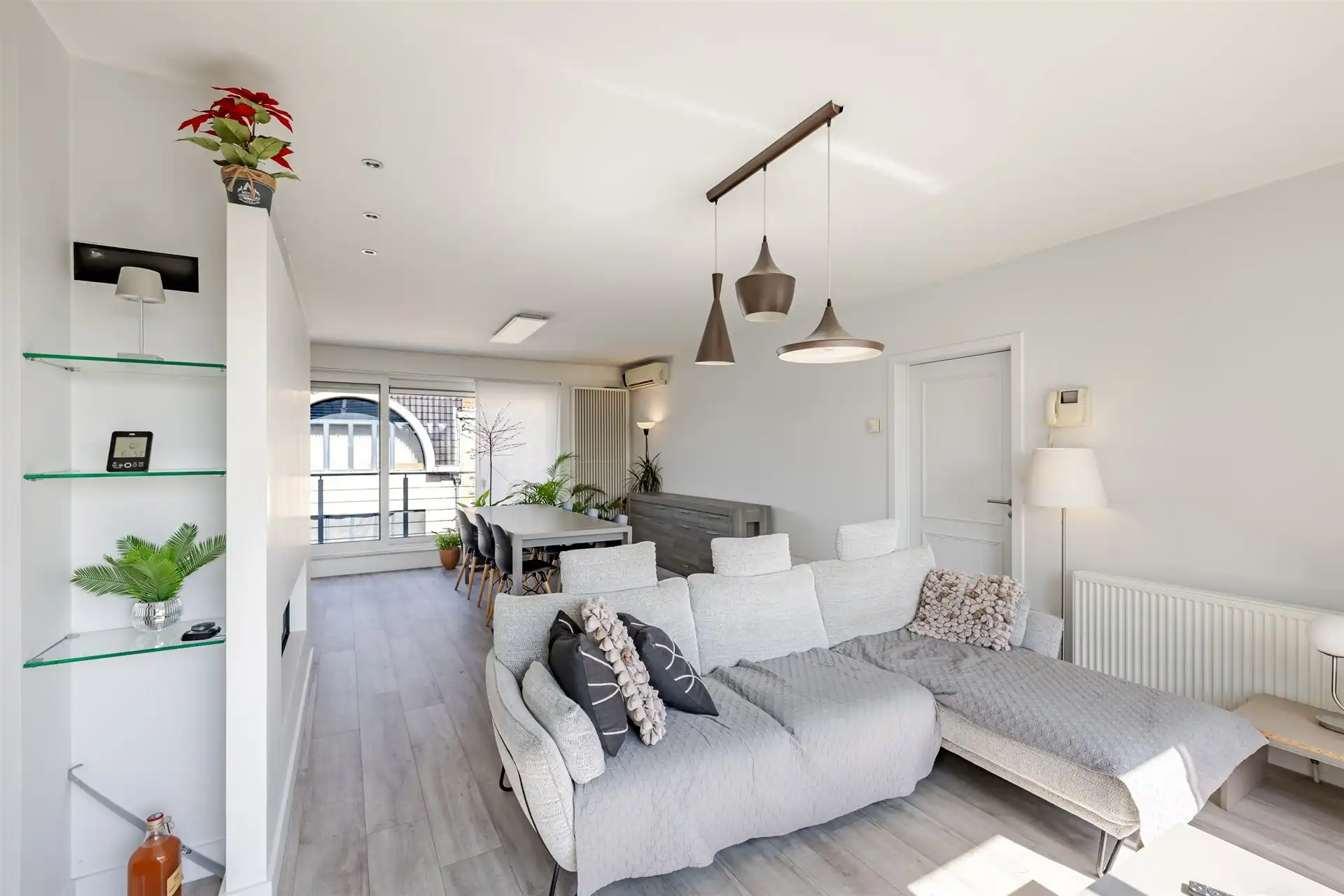 Luxueus en lichtrijk duplexappartement met terras van 27 m² foto 3