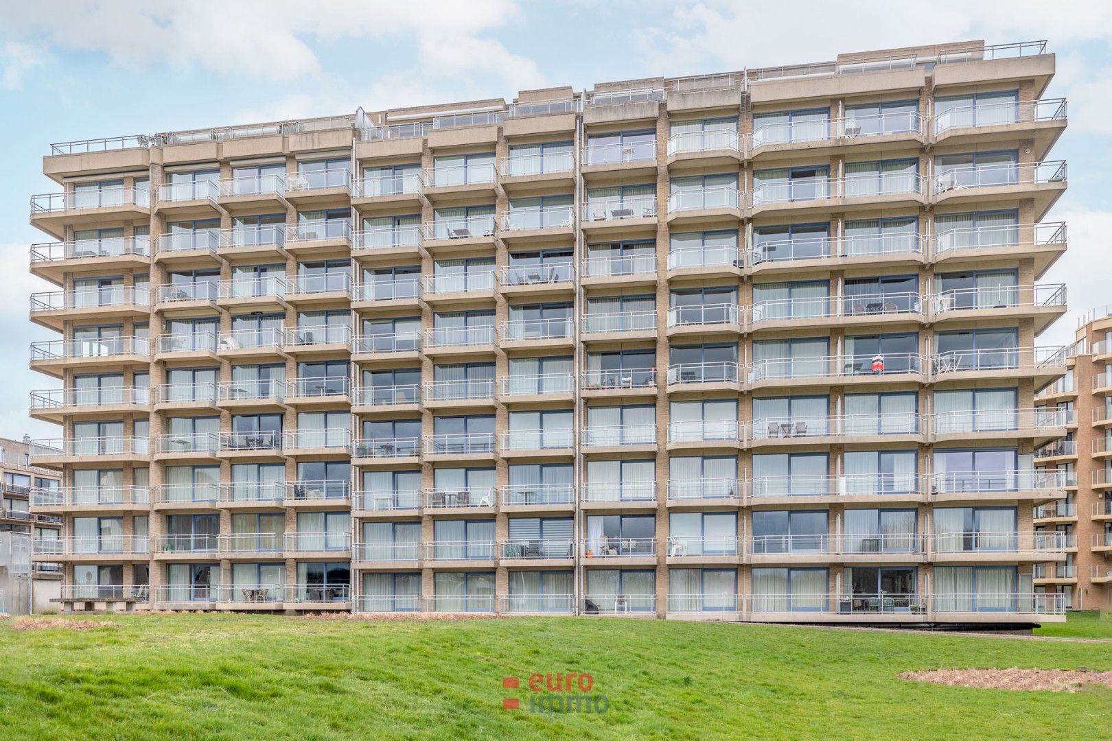 Zuidgerichte studio met slaaphoek vlakbij de havengeul & wandelpromenade in Nieuwpoort-Bad! foto 9