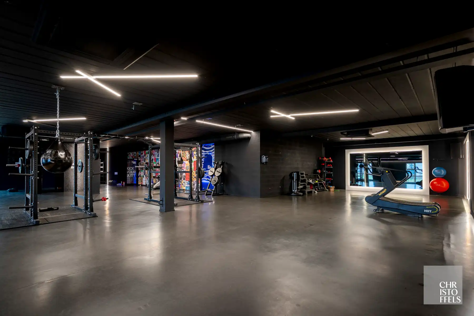 Bedrijfsgebouw (879m²) op een perceel van 1.888m² gelegen op een gunstige locatie!  foto 8