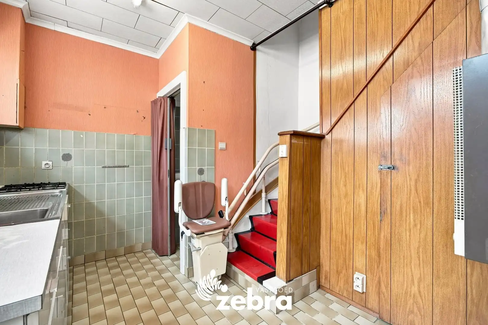 Halfopen woning in tuinwijk te koop in Roeselare! foto 4