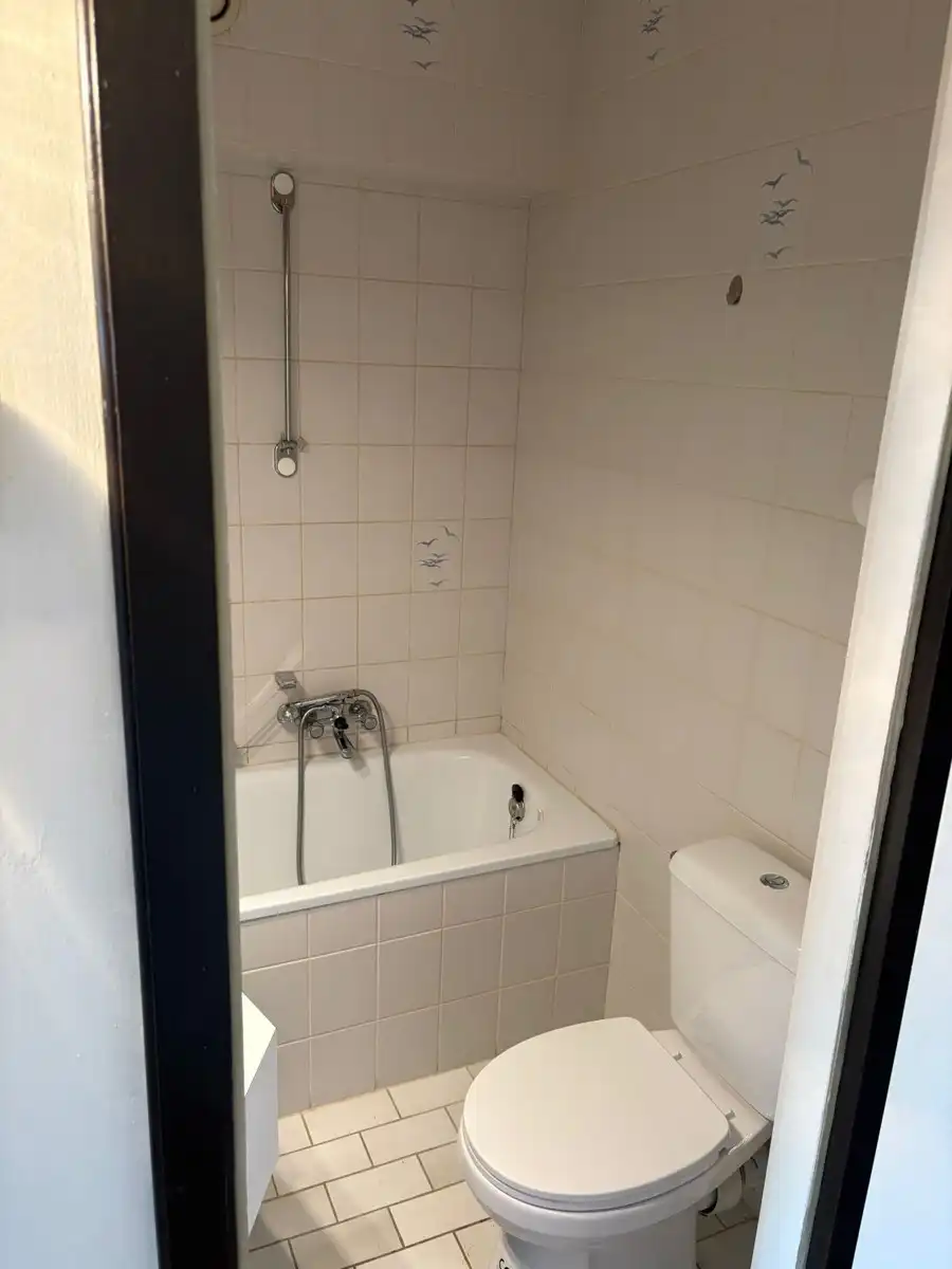 Ruime studio met zeezicht foto 12