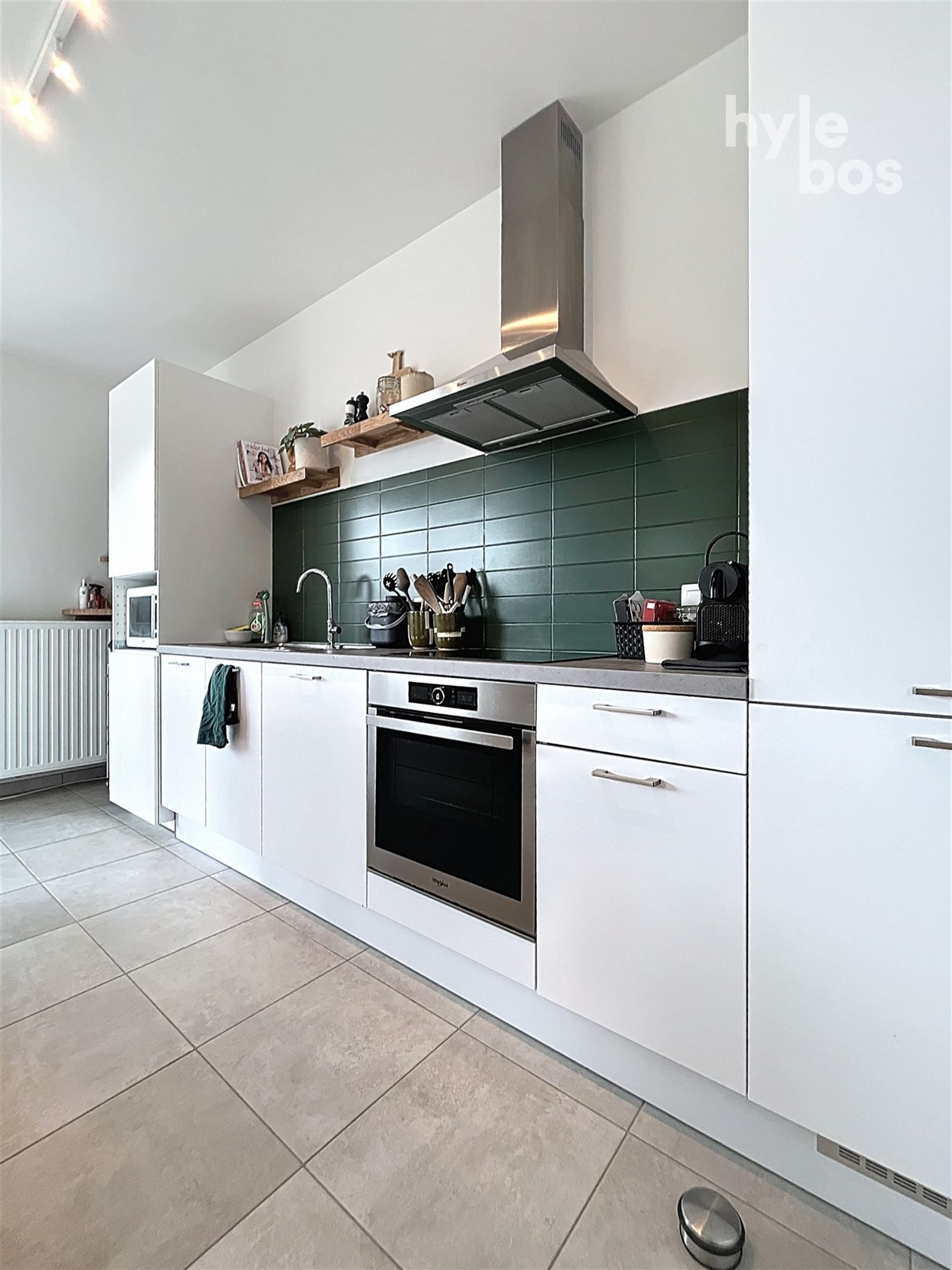 Lichtrijk, instapklaar appartement met autostaanplaats foto 11