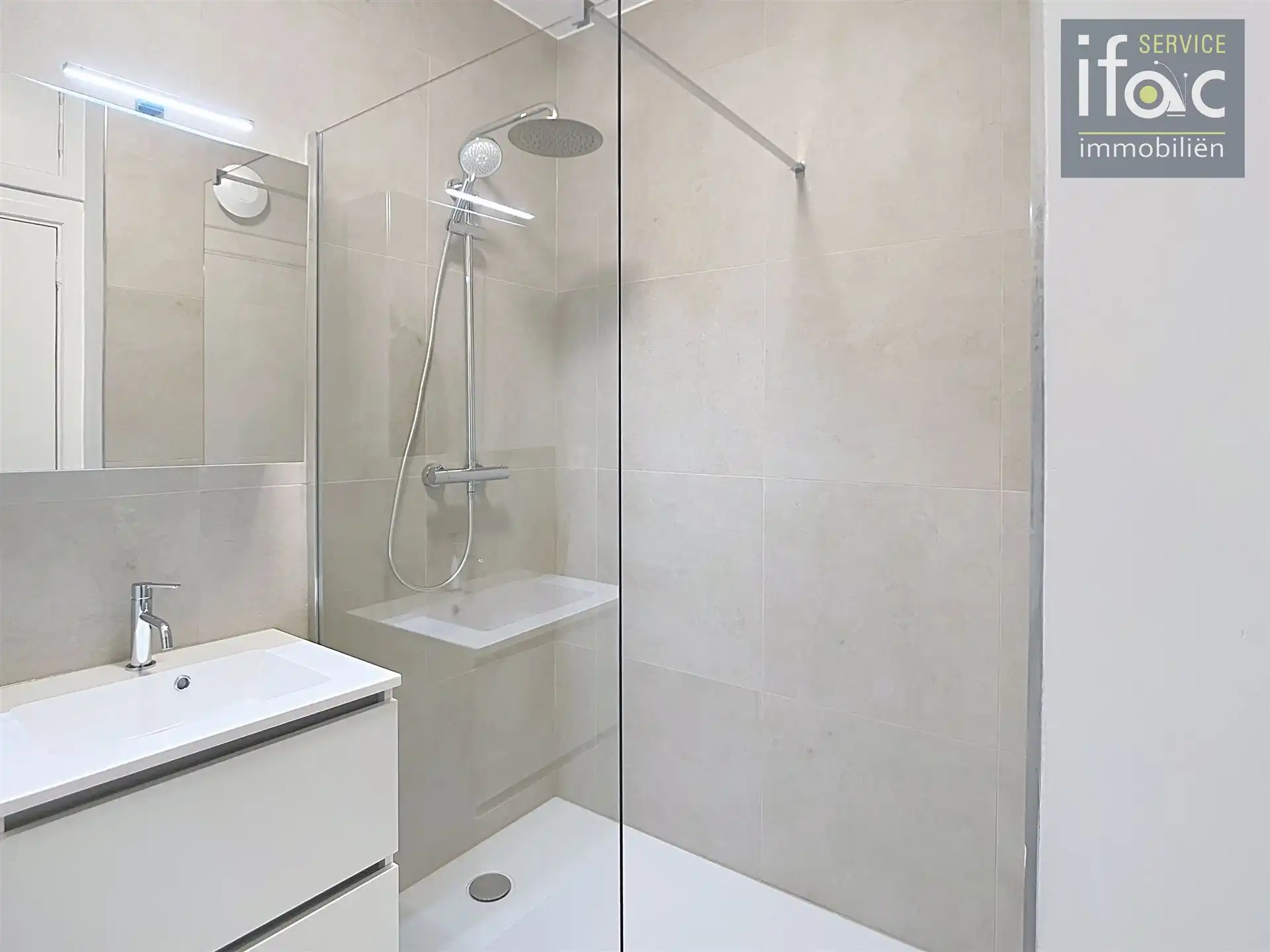 Volledig gerenoveerd appartement, 2slpks, Vilvoorde centrum foto 6