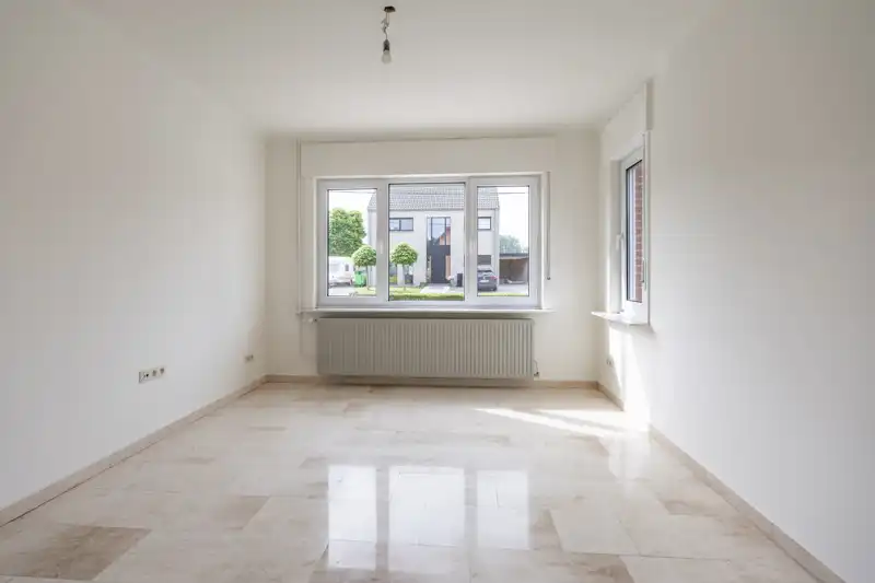 Smaakvol gerenoveerde woning met 3 slaapkamers en garage foto 4