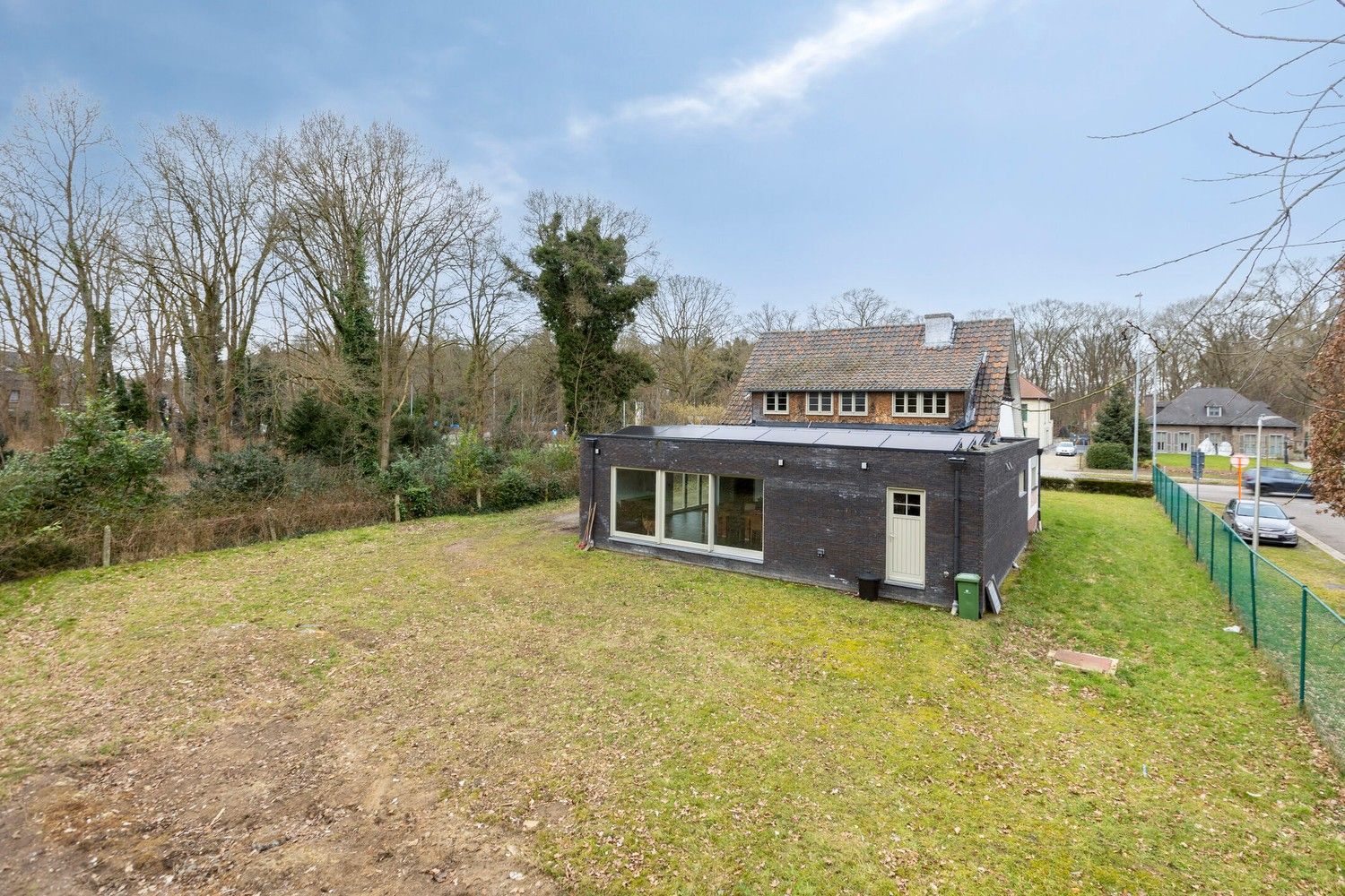 Grotendeels gerenoveerde woning met 5 slaapkamers! foto 43