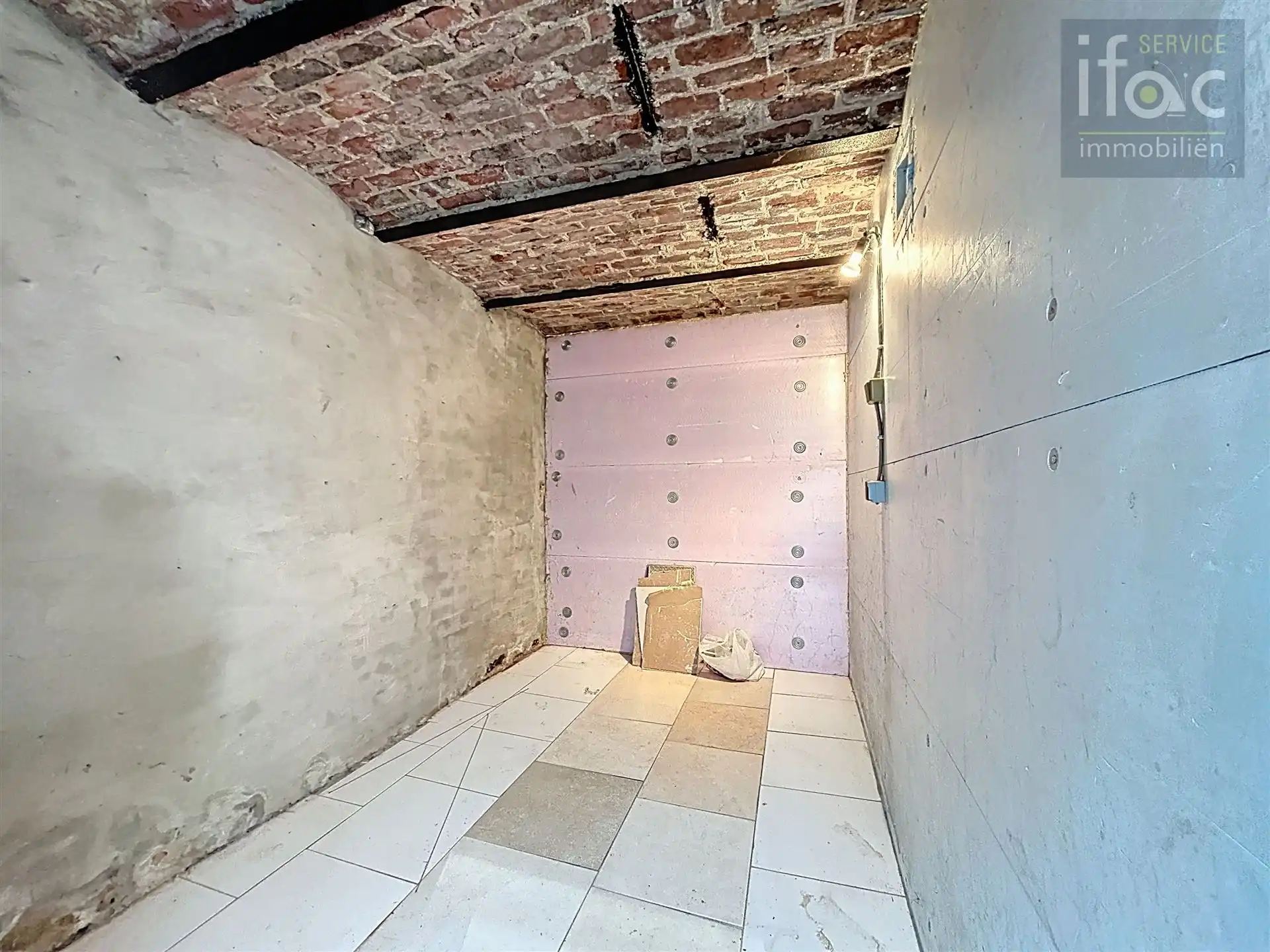 Gelijkvloers appartement met bergingszolder foto 12