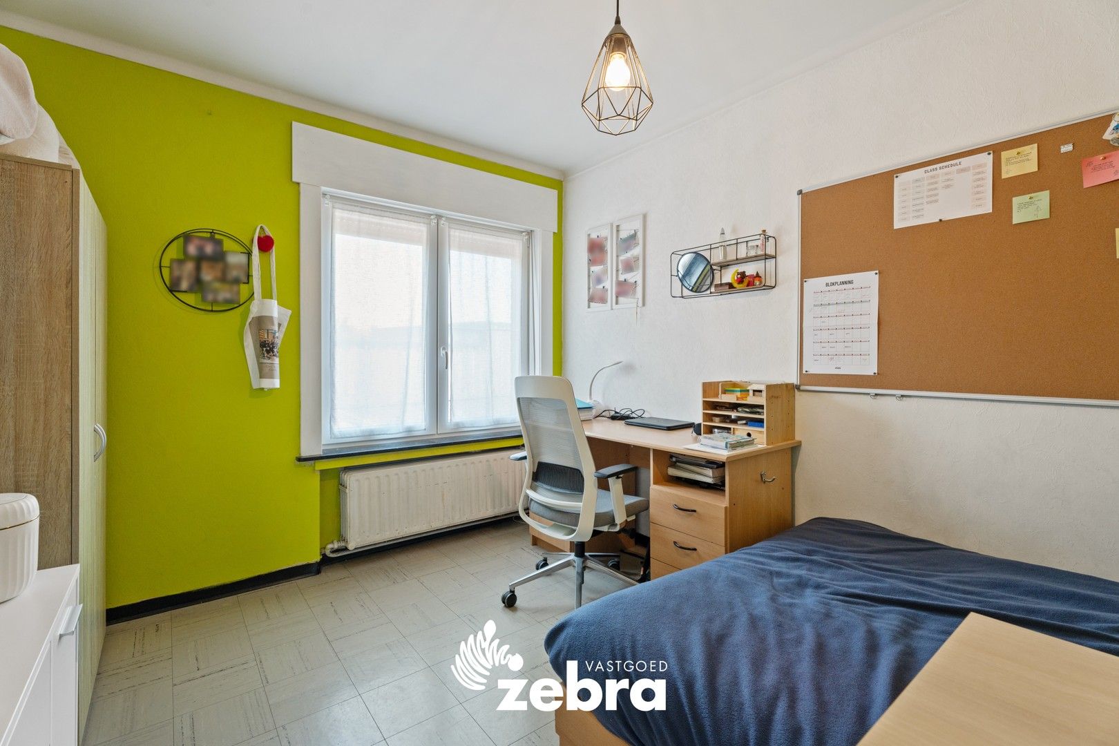Ruime licht op te frissen woning met drie slaapkamers te Tielt! foto 13