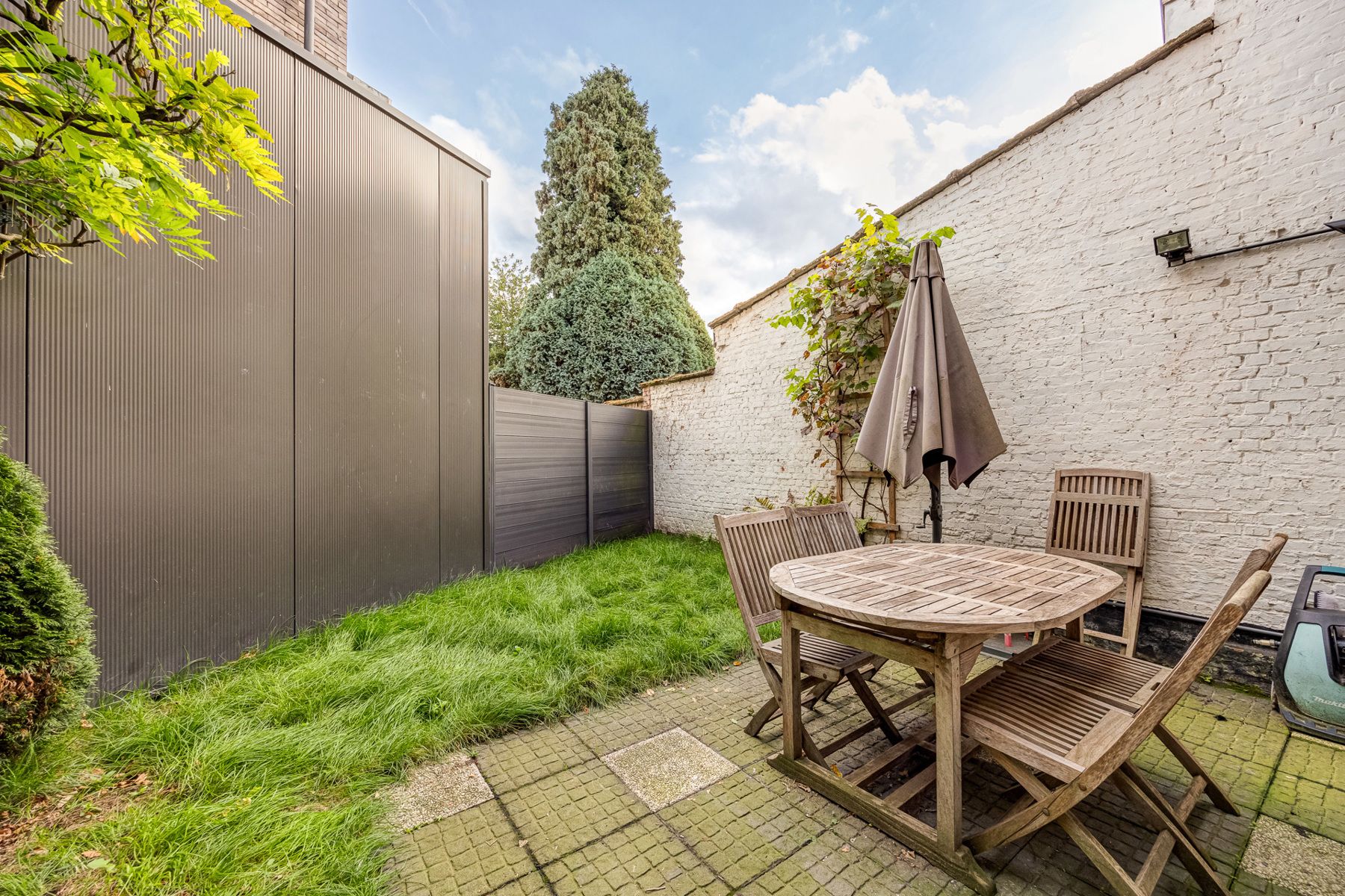 Rijwoning met potentieel op een uitstekende locatie foto 9