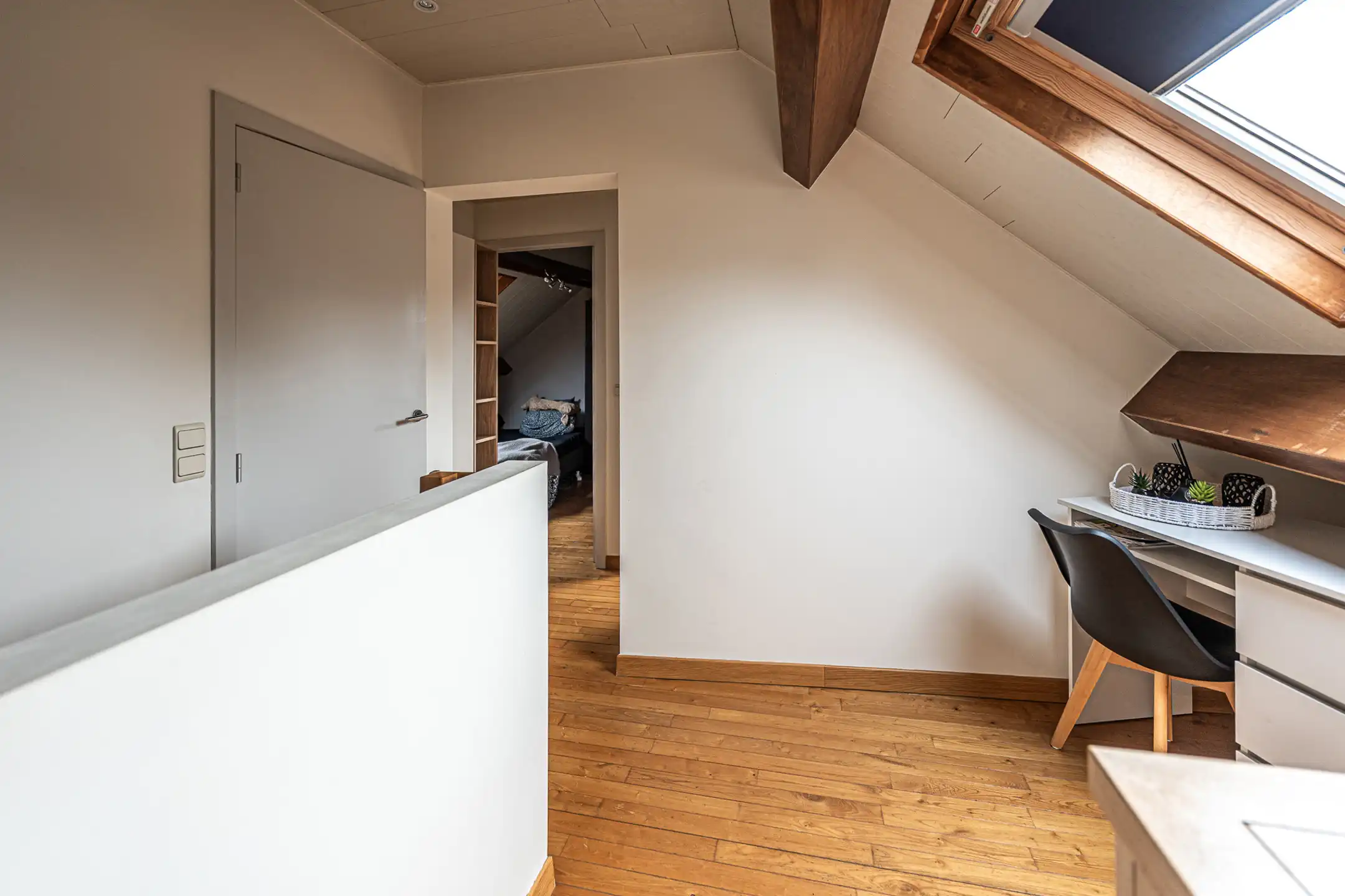 Instapklare woning met 3 slpk, terras en tuintje foto 21