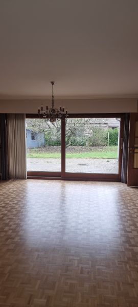 Ruime bungalow gelegen op toplocatie foto 8