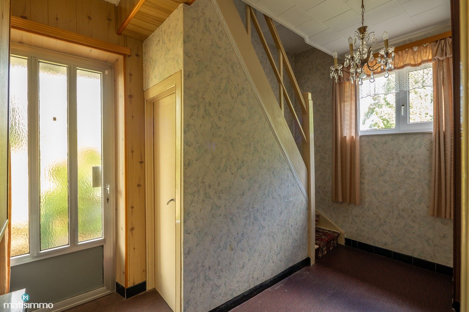 CHARMANTE EN GEZELLIGE WONING MET 4 SLAAPKAMERS, RUIME VRIJSTAANDE GARAGE EN TUIN TE GENK foto 4