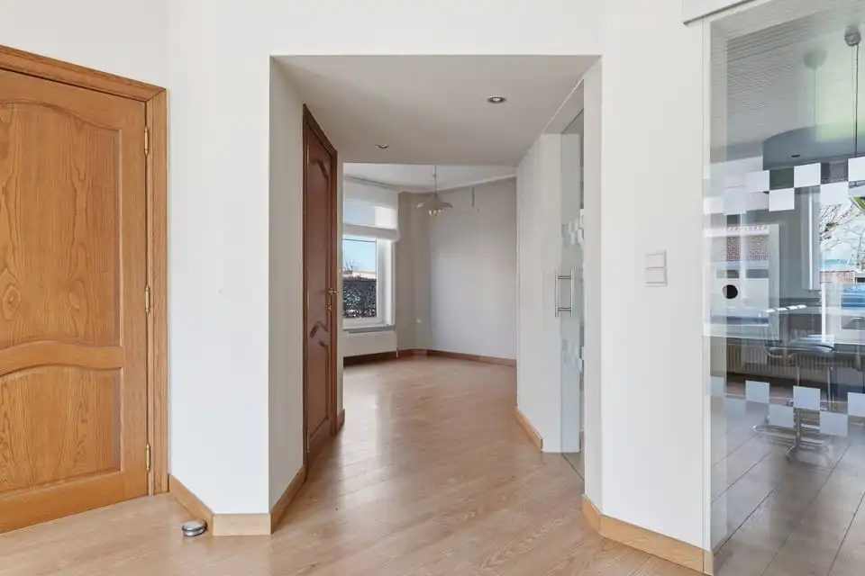 Instapklare gezinswoning met 3 slaapkamers en ruime tuin en garage in Tongeren foto 11