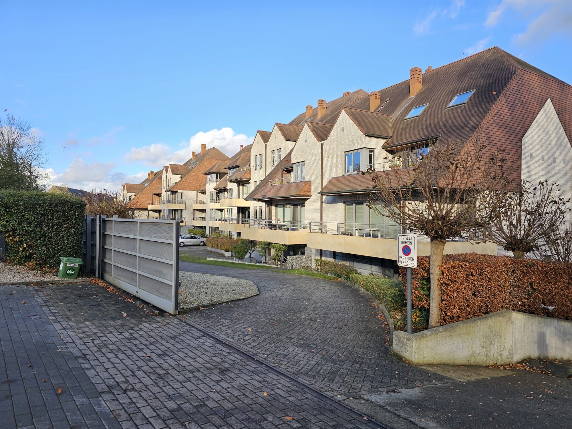 Instapklaar appartement met 2 terrassen (omgeving Osbroekpark) foto {{pictureIndex}}