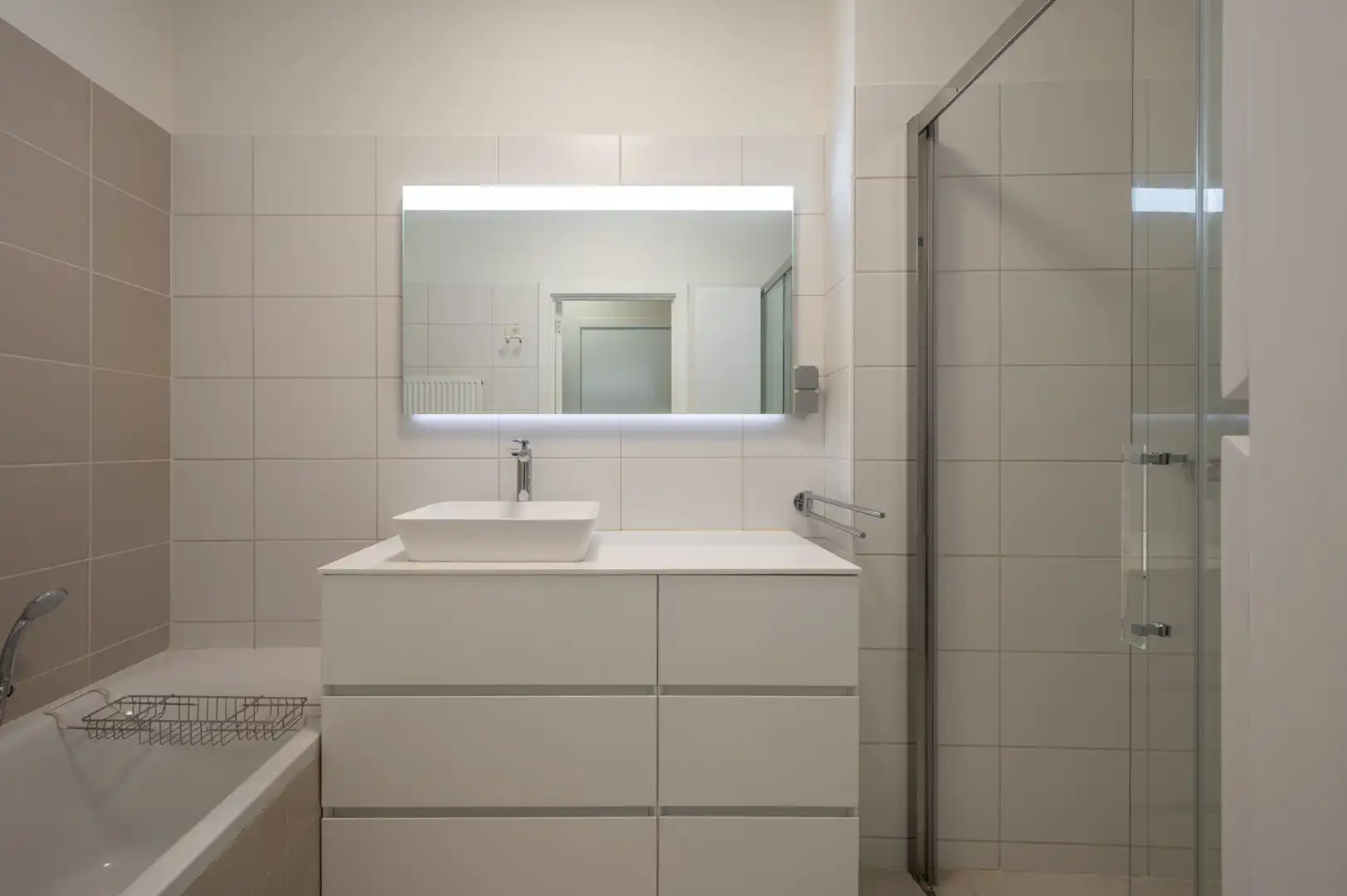 Stijlvol appartement met 2 slaapkamers en autostandplaats  foto 17