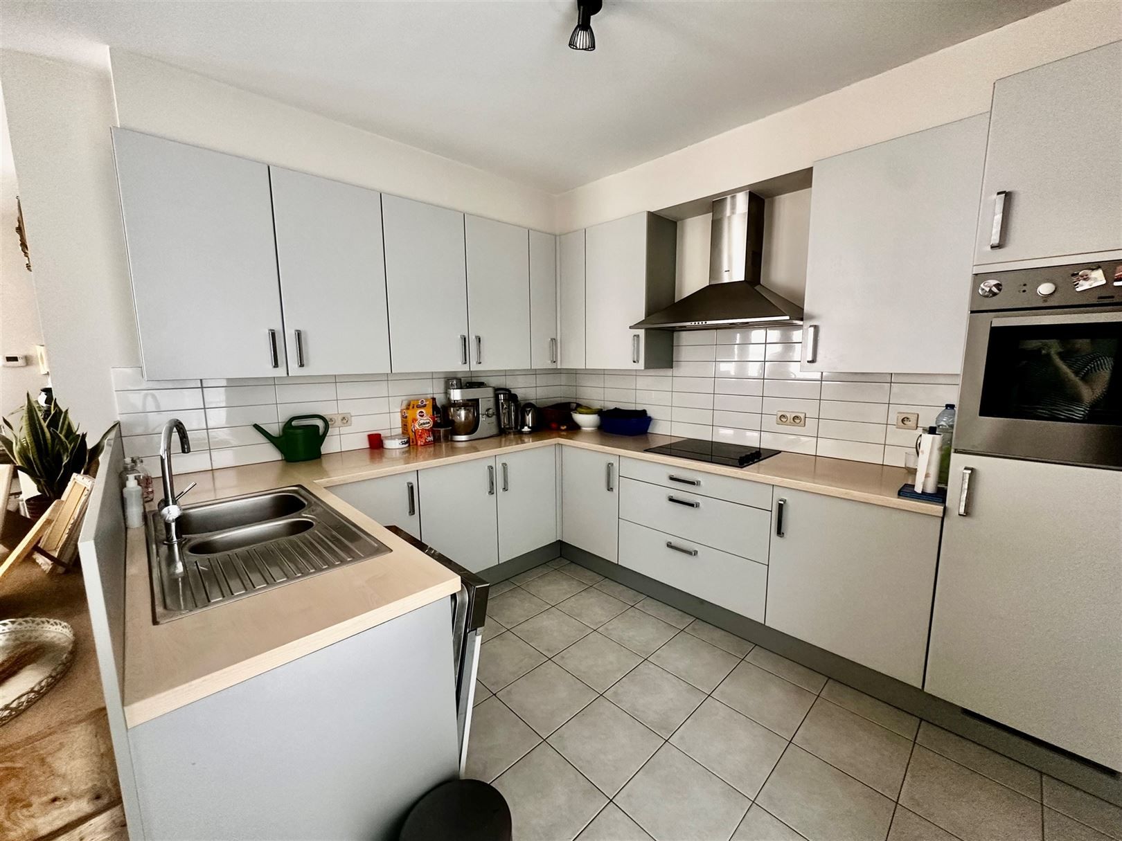 gelijkvloers app met 2 slp, tuintje en garage foto 2