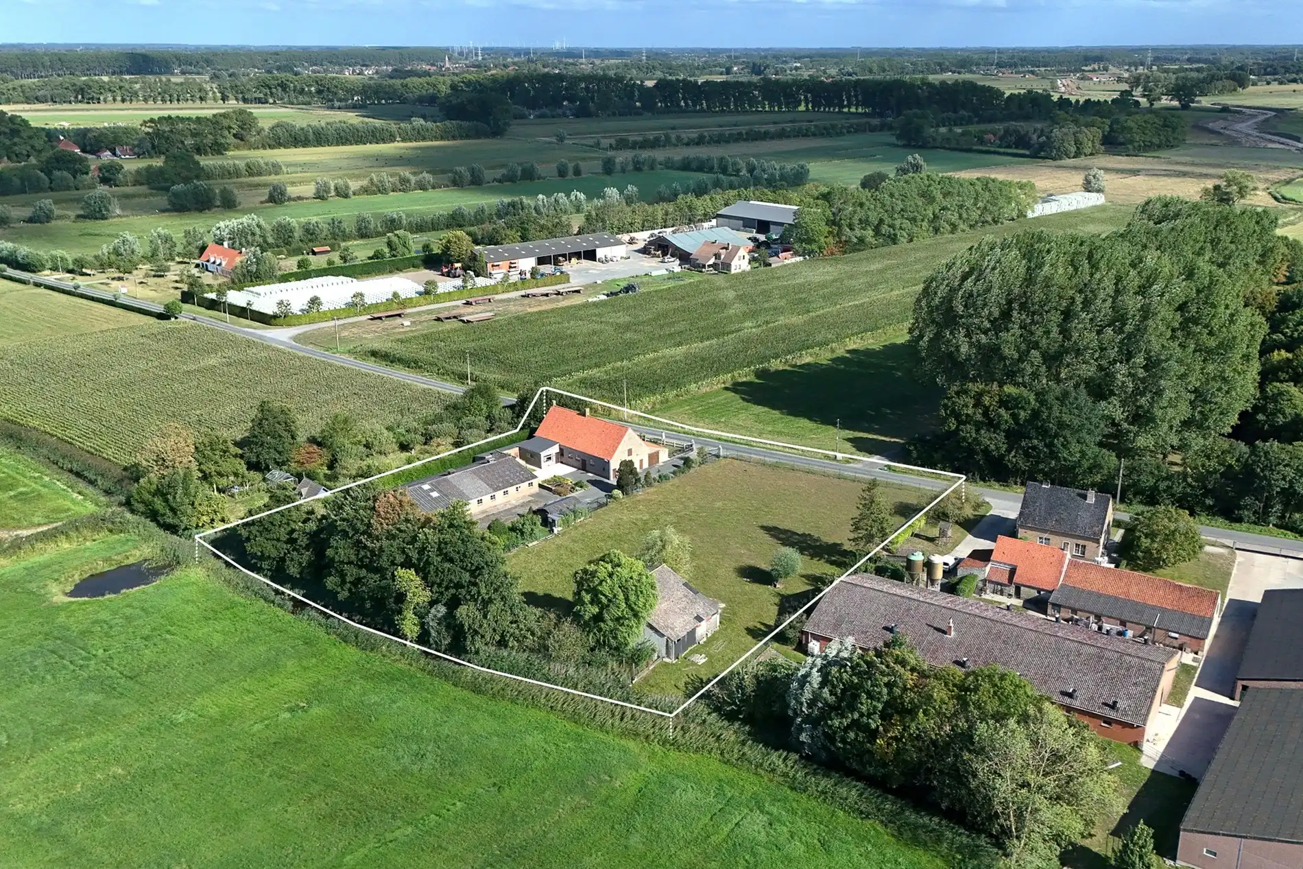 Hoeve schitterend gelegen te Damme foto 2