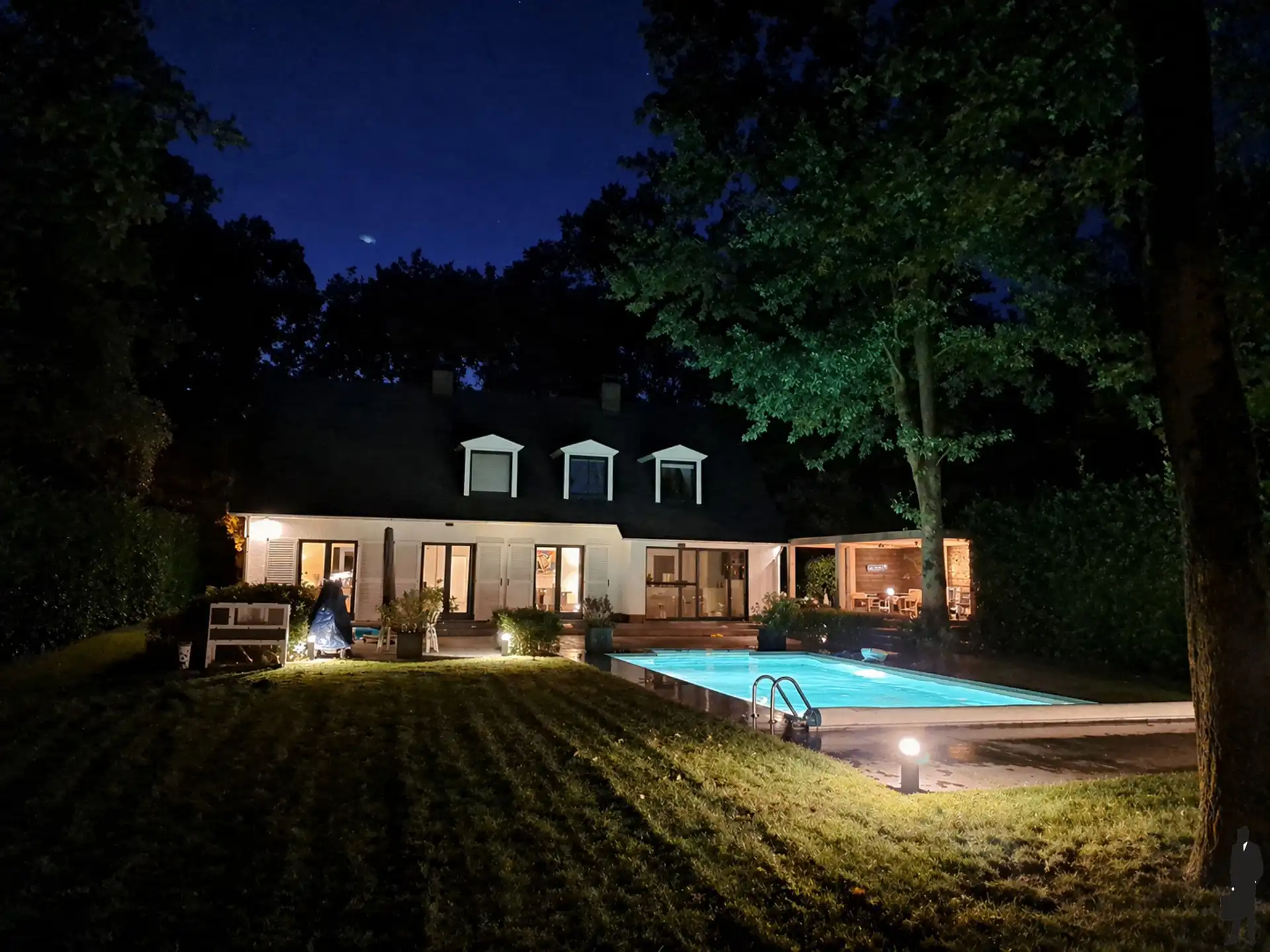 Charmante villa met zwembad op rustige ligging foto 27