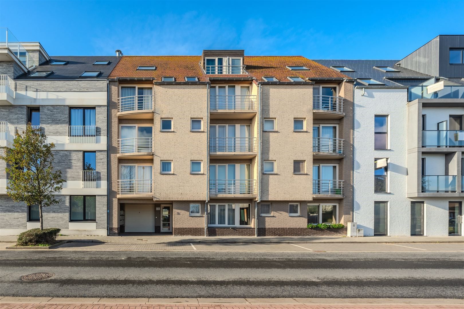 appartement foto {{pictureIndex}}