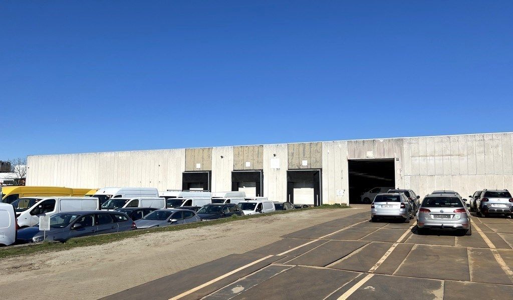 Loods te huur in industriepark-Noord te Sint-Niklaas foto 2