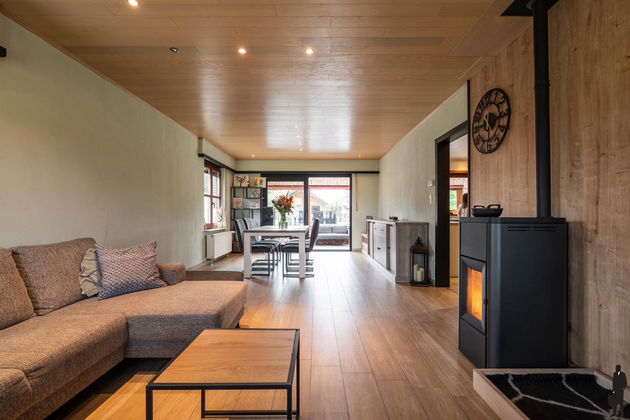 Ruime vrijstaande woning met bijgebouw op 880m² in Weelde foto 6