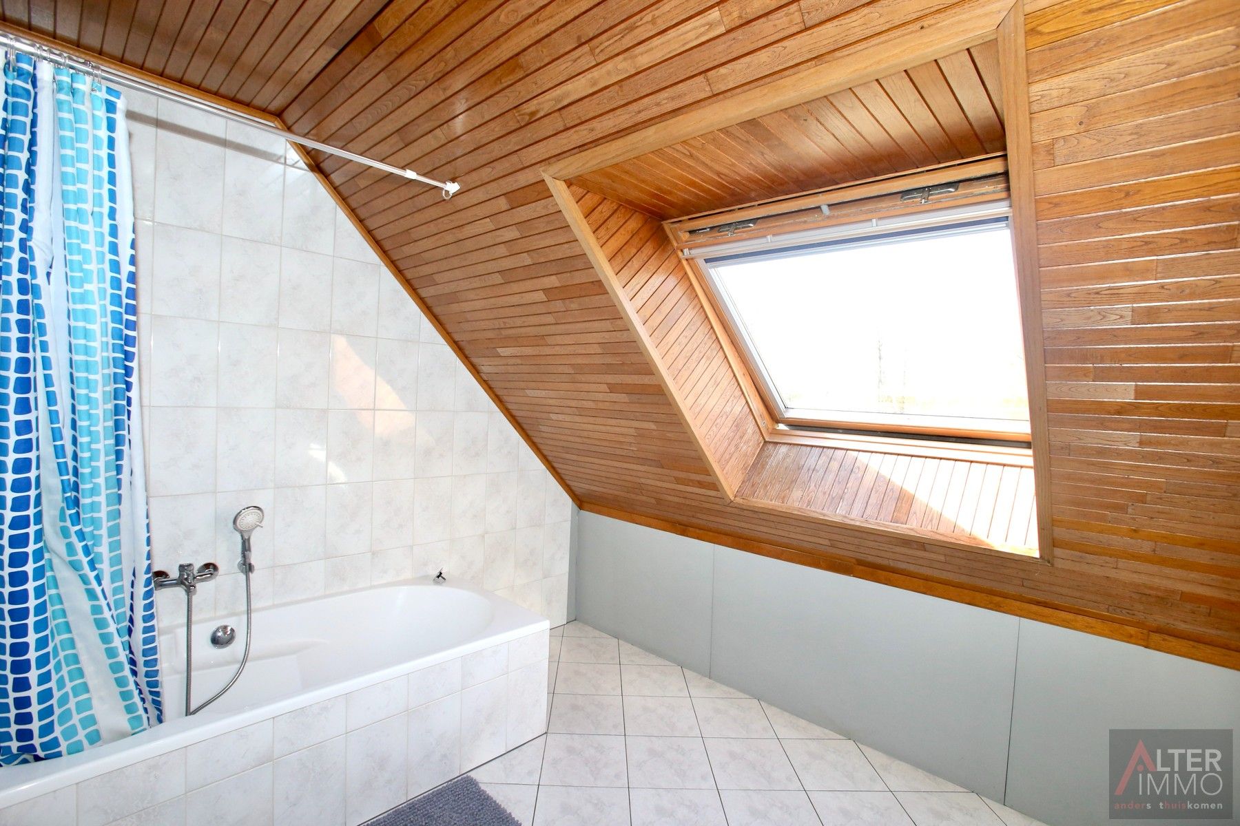 Stijlvolle, goed onderhouden woning met 3 slaapkamers op 9a 50ca te Zolder-Boekt. foto 19