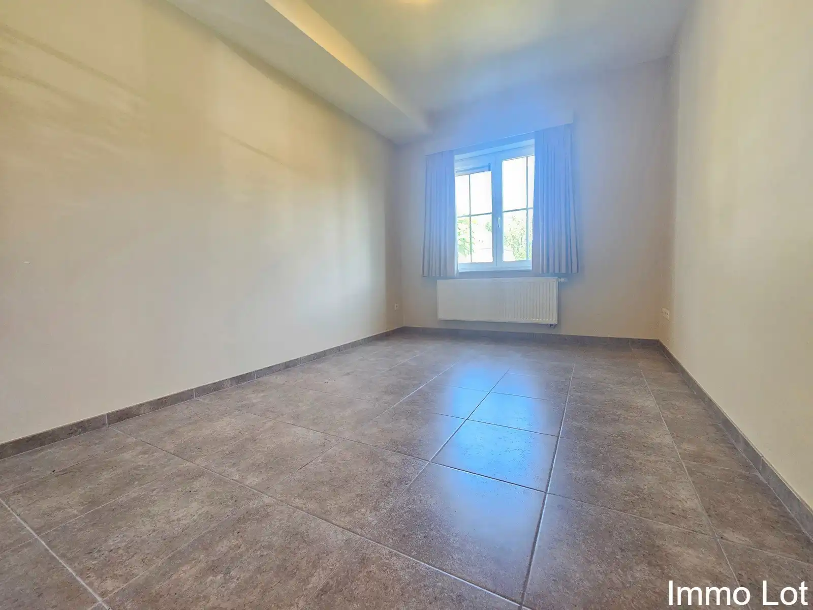 Charmant gelijkvloers appartement met terras en garage foto 10