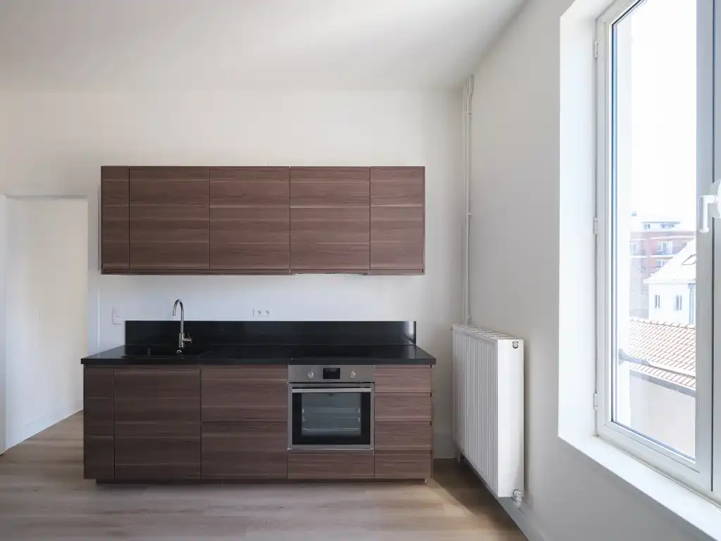 Instapklare en karaktervolle herenwoning (= kantoor) met buitenruimte aan de gegeerde Coupure foto 18