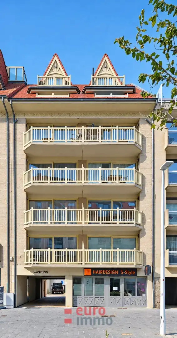 Nabij de havengeul gelegen appartement met 2 slaapkamers. foto 2