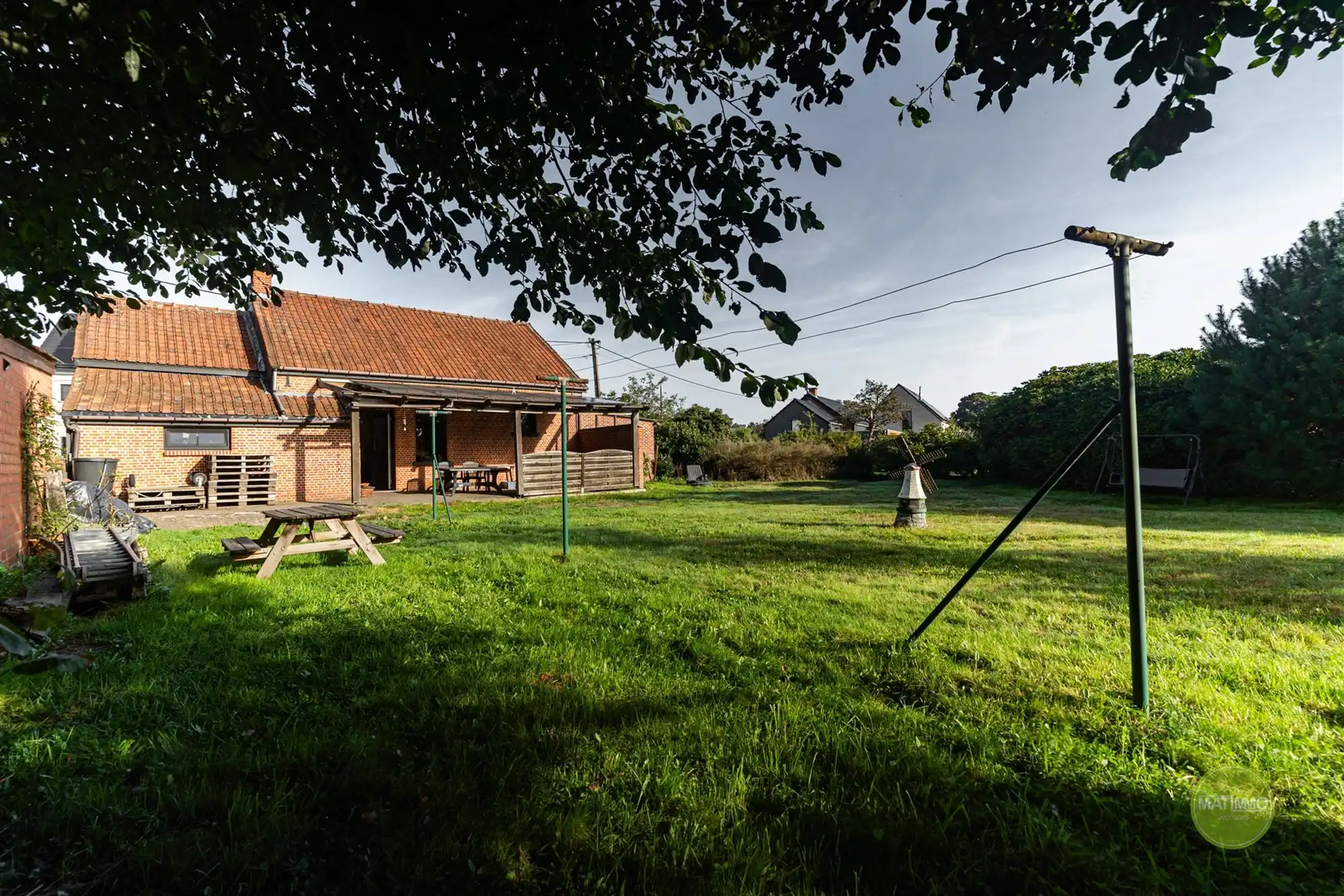 Karaktervolle woning op een uitzonderlijk ruim perceel!  foto 4