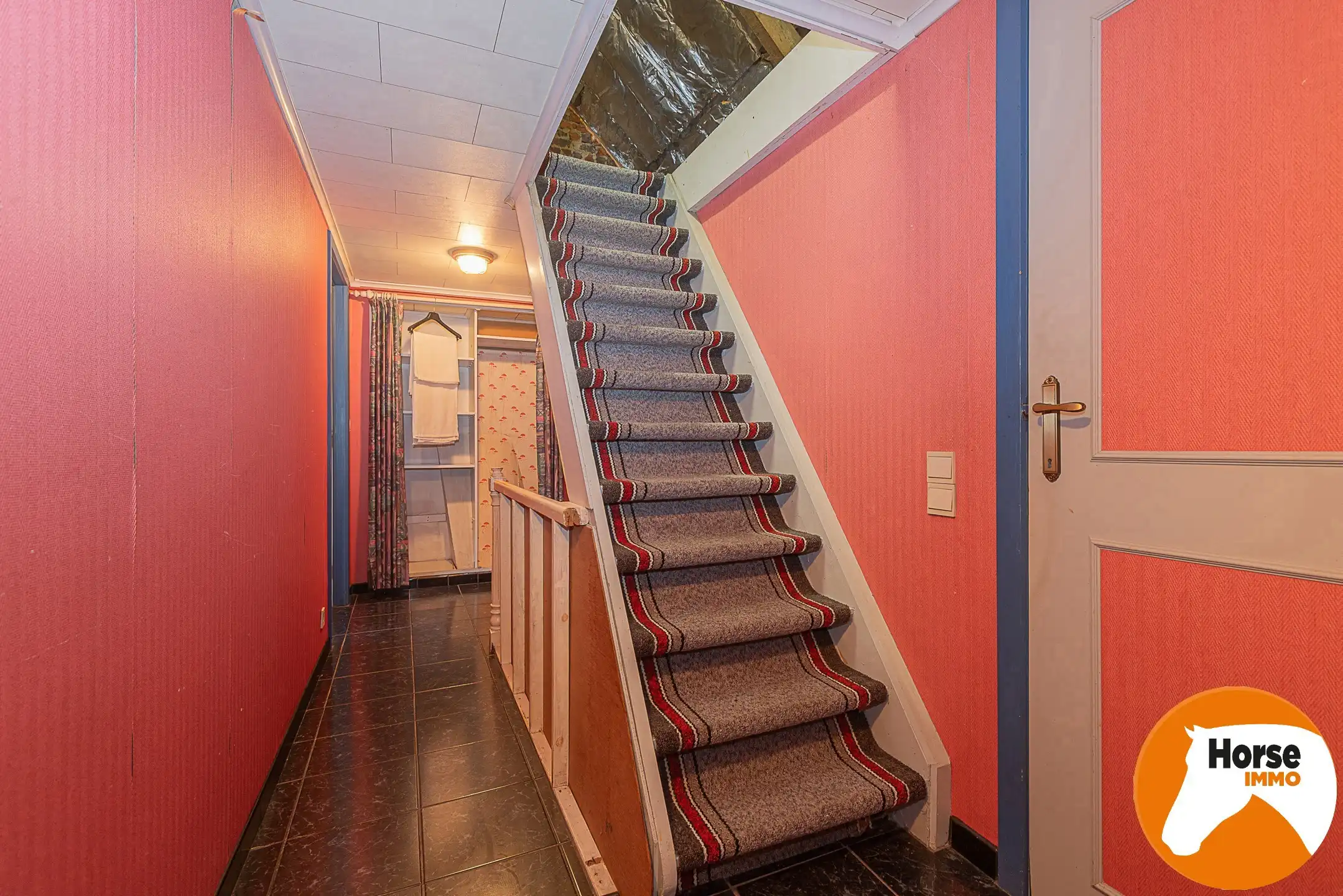 ROZEBEKE - Karakteristieke burgerwoning met loods foto 10