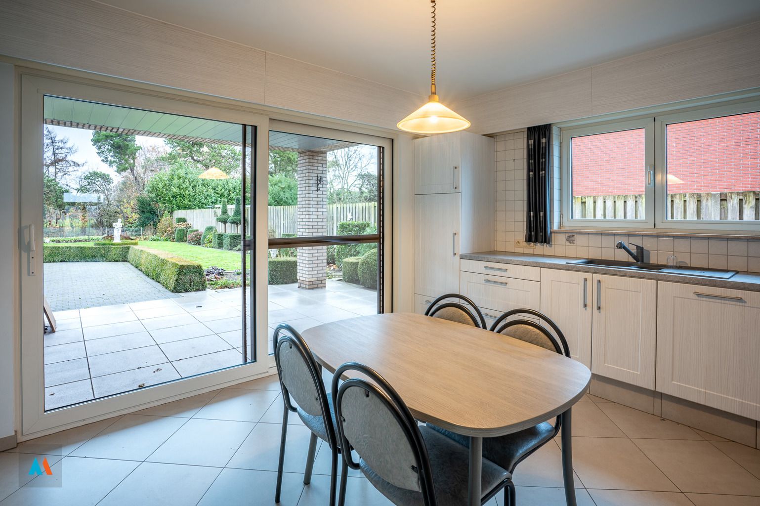 Gelijkvloerse woning met tuin foto 2